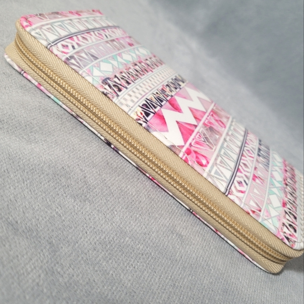 Patterned Zip-Around Wallet - Picture 4 of 16